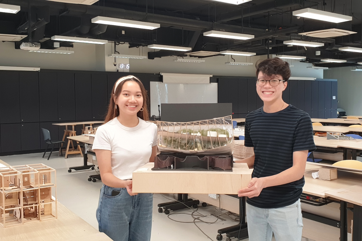 Students Picture with Prototype