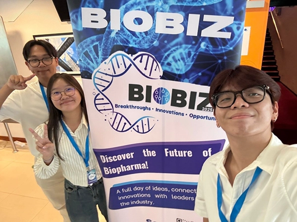 CLS students at BioBiz Conference 2025