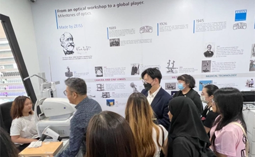SP Optometry students trip to Zeiss