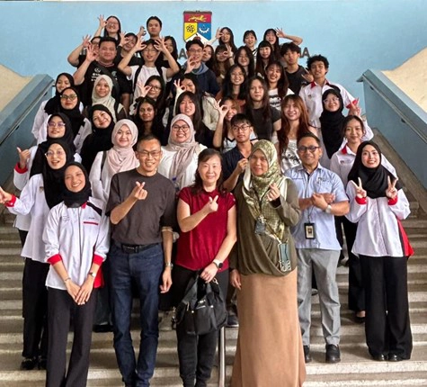 SP Optometry students on overseas study trip