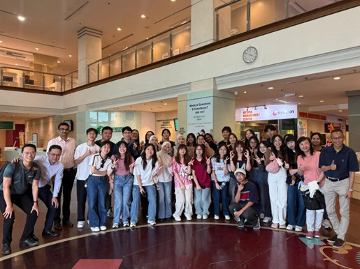 SP Optometry students on overseas study trip