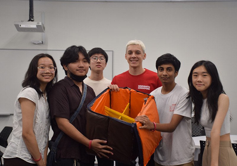 A group photo of innovation challenge