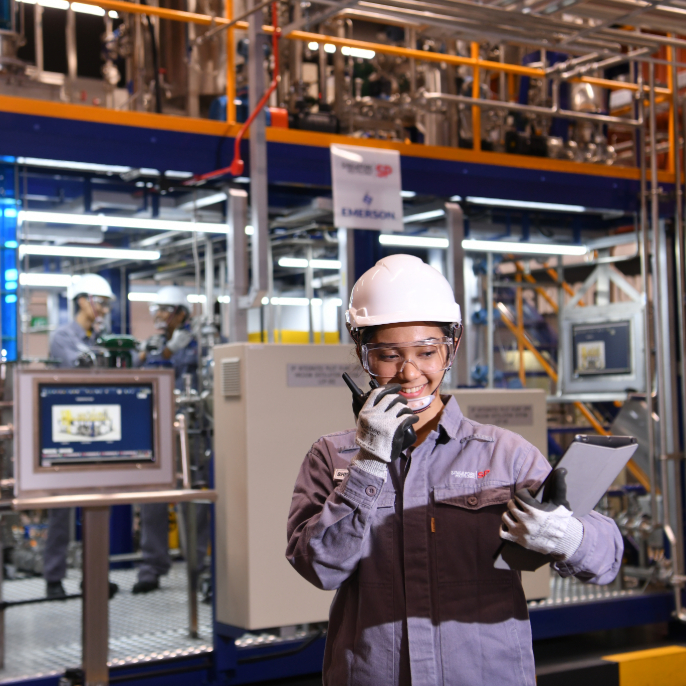 CLS-DCHE Student Using Walkie Talkie-v01