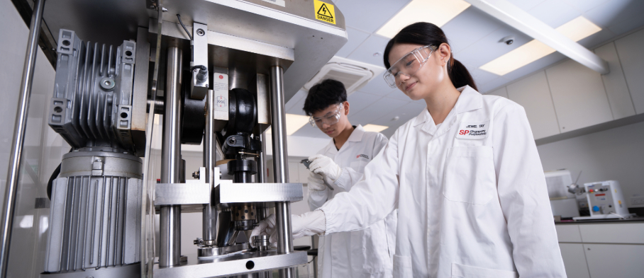 CLS-DCHE Students Operating Equipment-v01