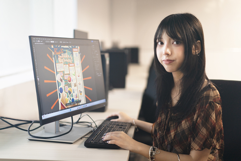 vcmd student with computer