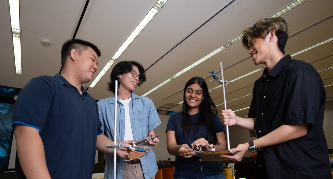 Students collaborating in a lab