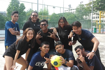 Group of students posing for a photo