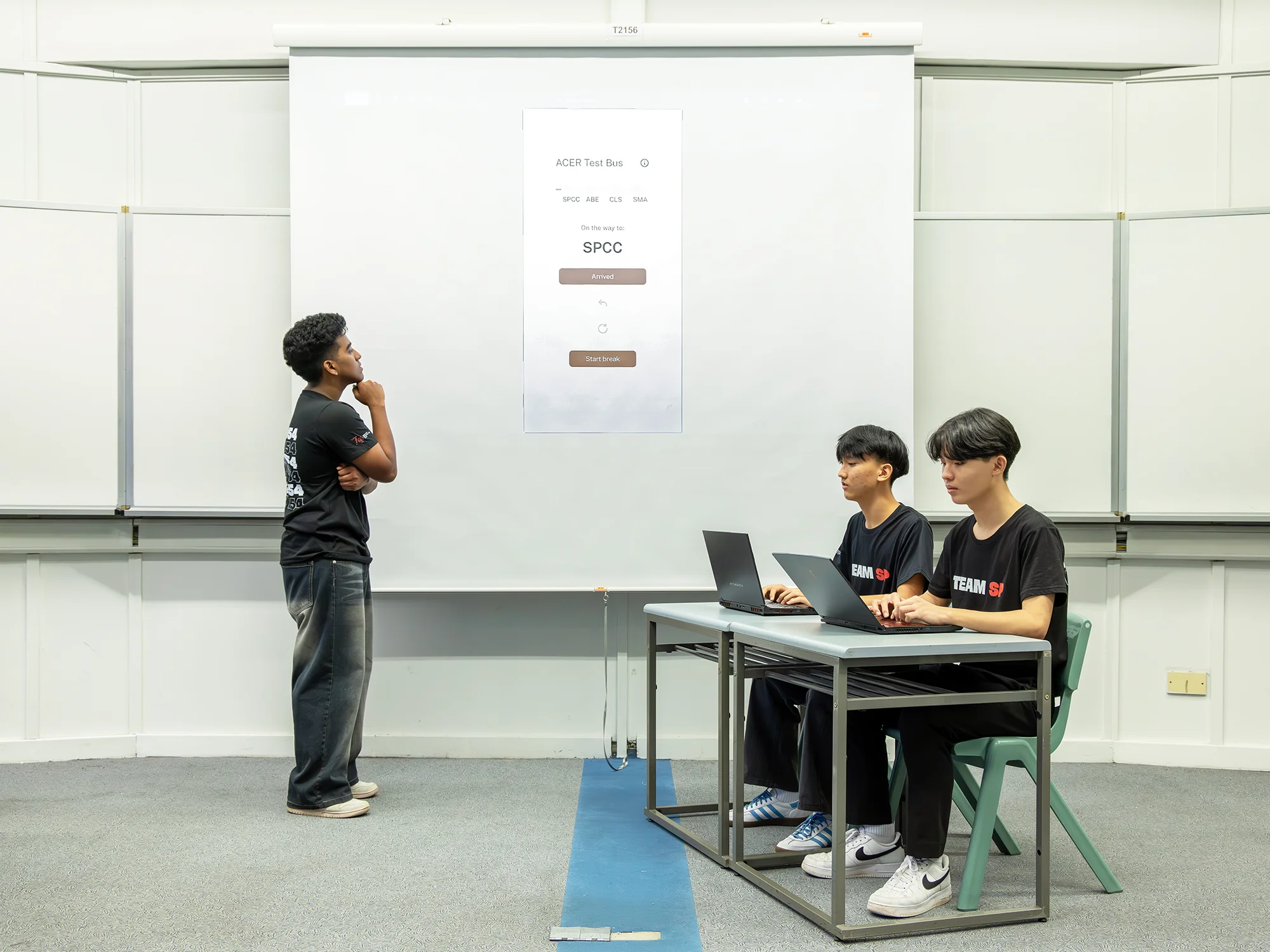 Users navigating efficiently with the SP digital bus tracking app for smart commuting.
