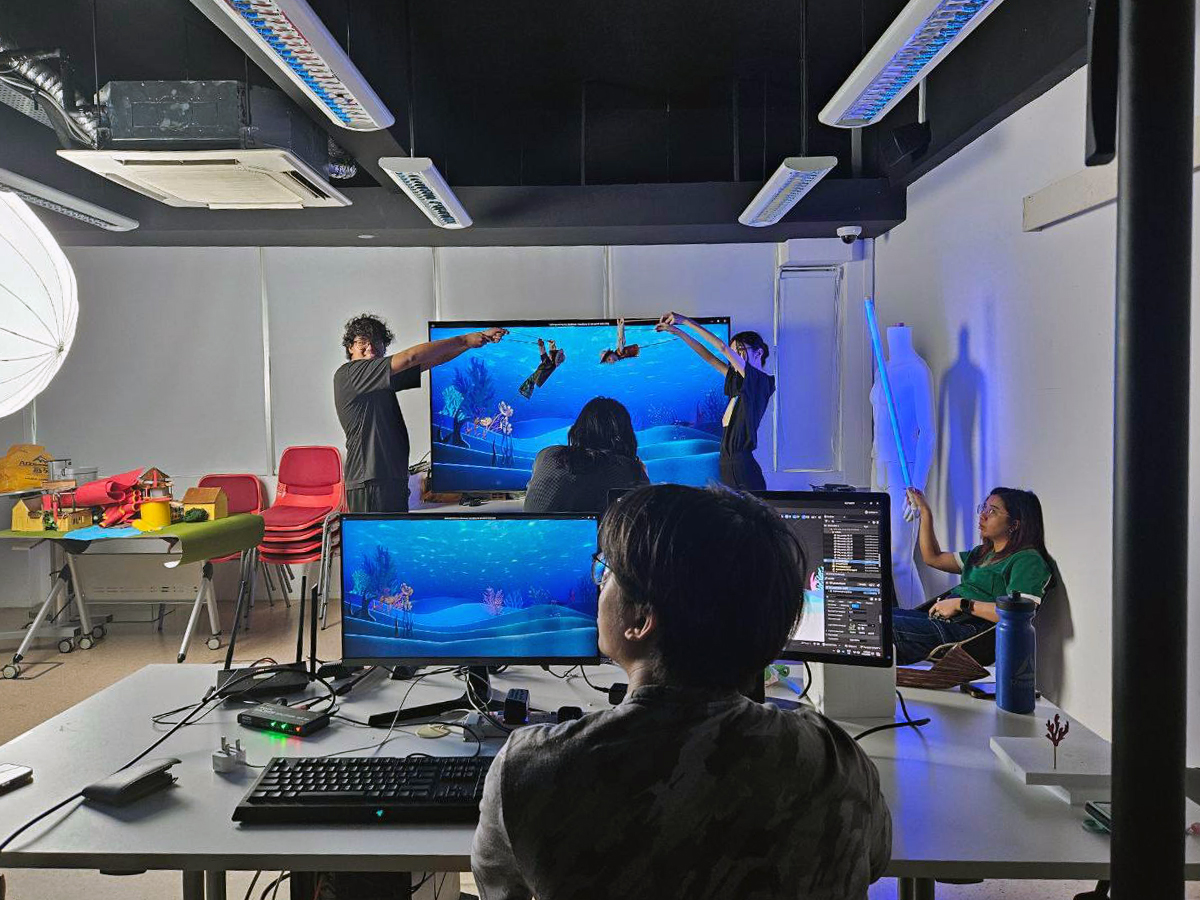 Students use virtual production to create an immersive underwater scene.