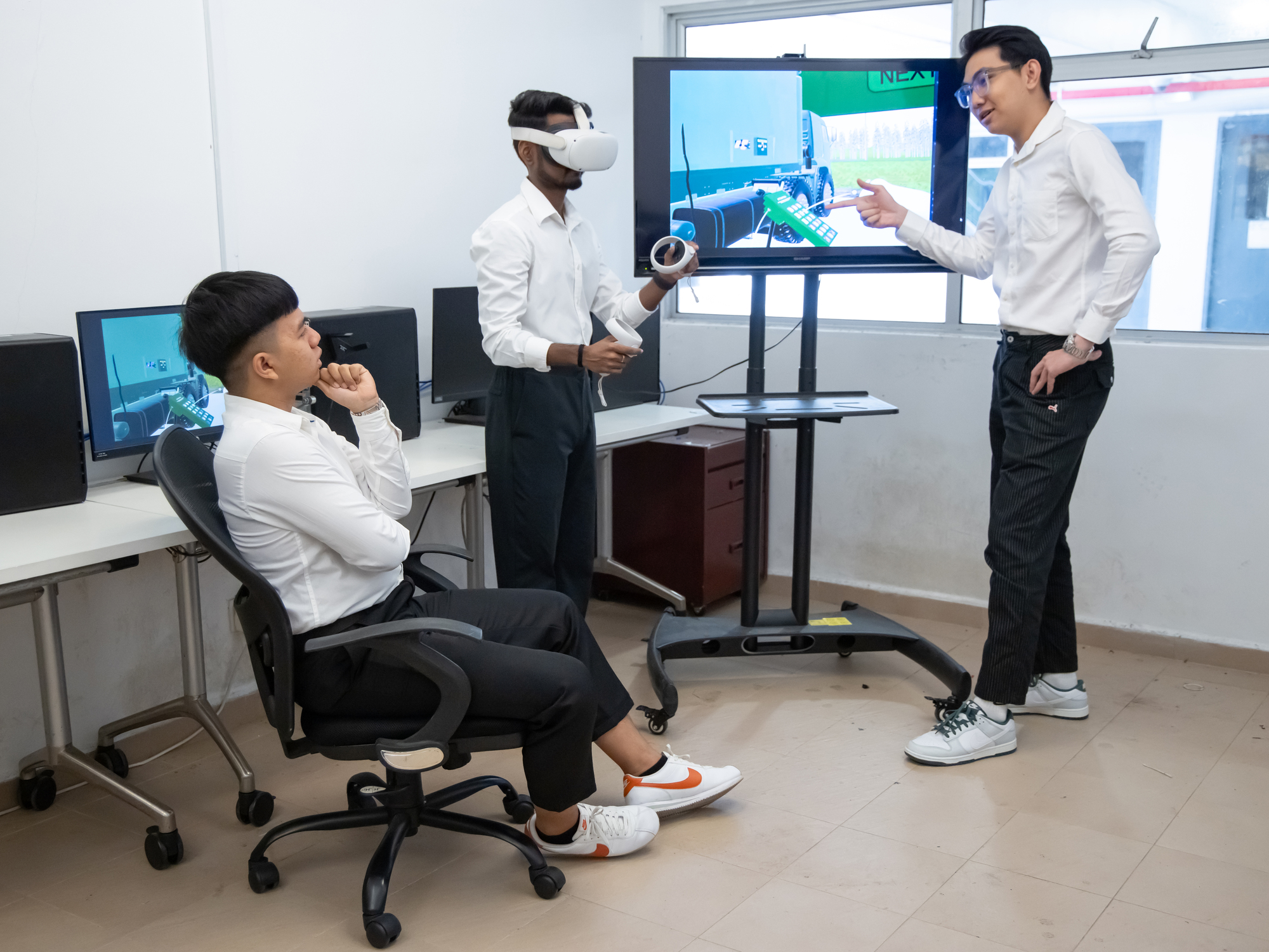 The setup is designed for efficient deployment in demanding environments.